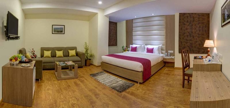 Siamton Inn- A Cygnett Collection Калькутта Экстерьер фото